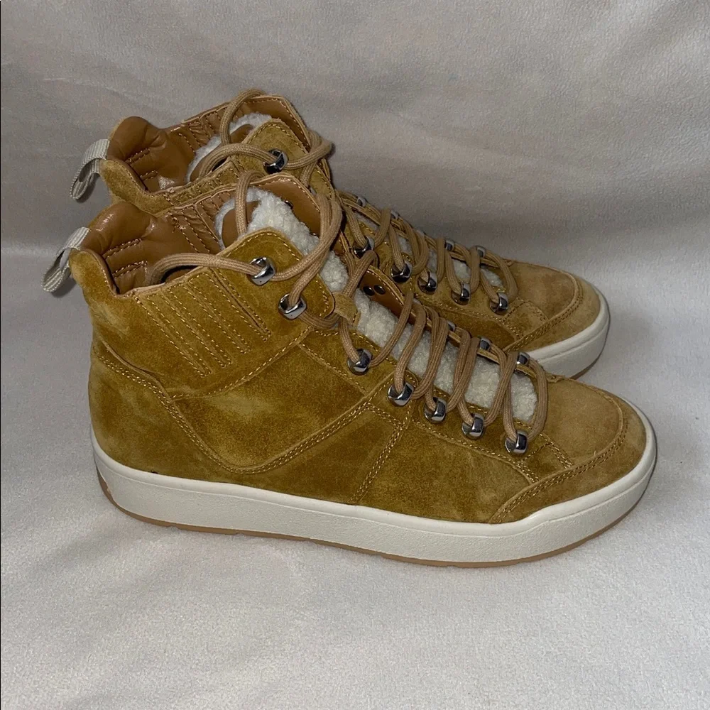 NWOT MARC FISHER Tan High-Top Sneakers with White Accents.  Size 8M. - Picture 2 of 9